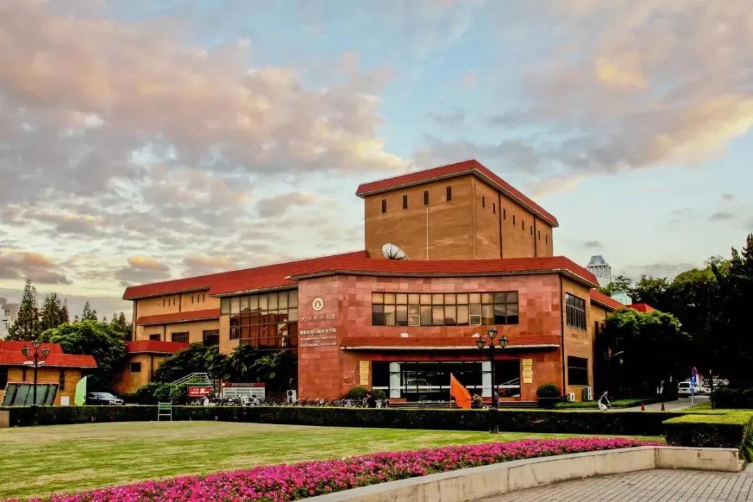 上海财经大学中外合作办学